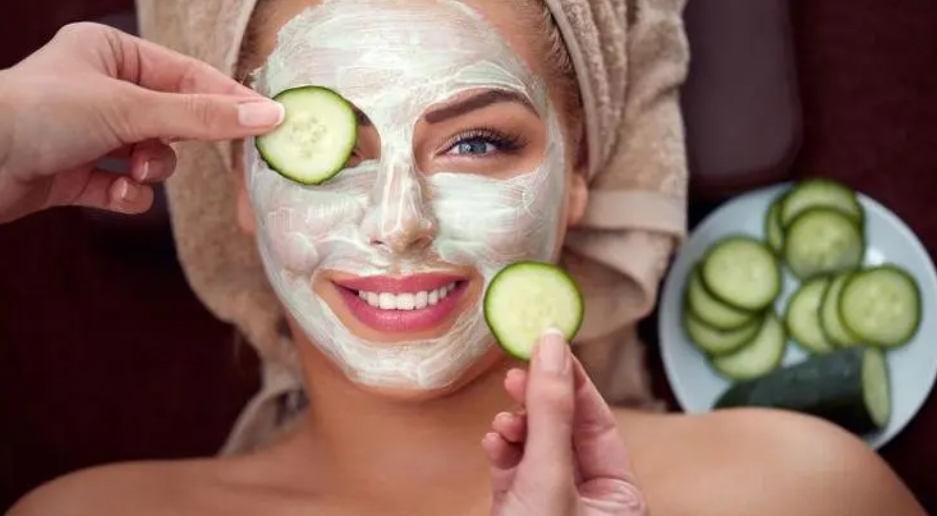 How to protect the skin after women stay up late these skin care tips please remember women